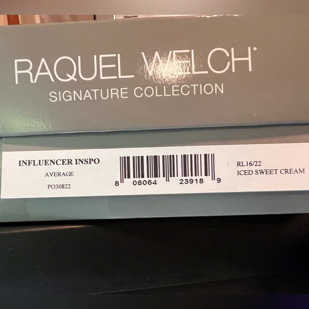 Raquel Welch Wigs “Influencer Inspo” Heat ok synthetic wig - Picture 7 of 7